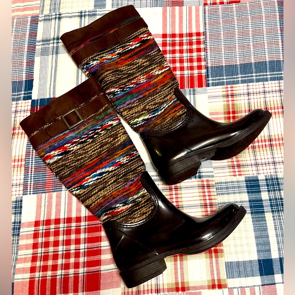 Adorable Embroidered Rain Boots!  NWOT, Women’s Size 7